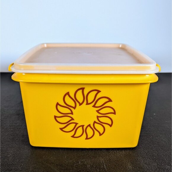 Tupperware Vintage Square Away Lunch Set 7 pieces with sun logo 1362 & 1674 - Picture 5 of 6